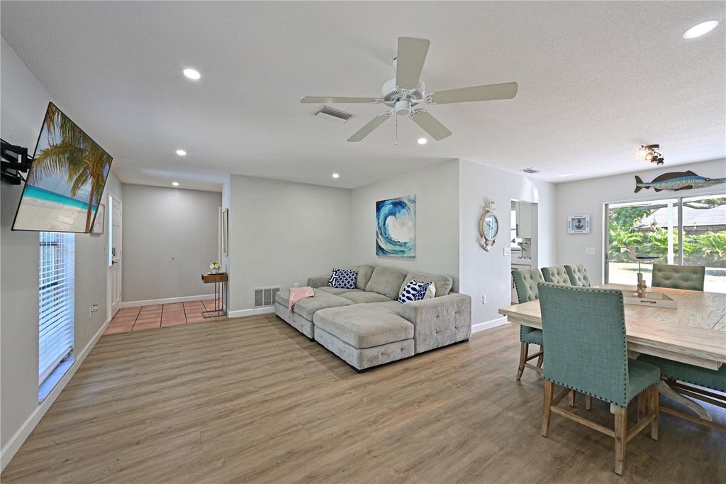 Photo of 1133 Montezuma Drive, Bradenton, FL 34209 (MLS # A4669534)