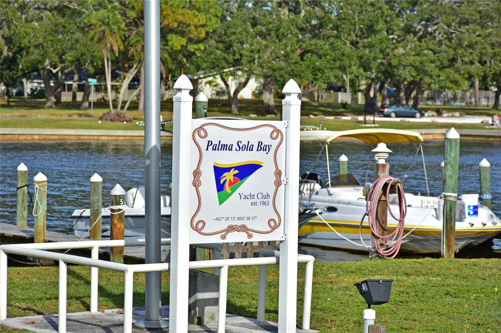PALMA SOLA PARK REP - Residential