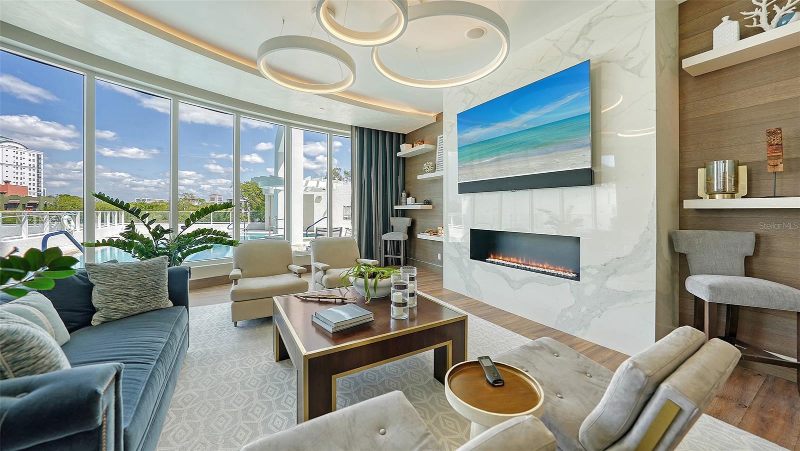 624 PALM CONDOMINIUM - Residential