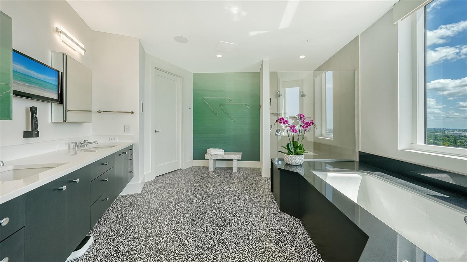 624 PALM CONDOMINIUM - Residential