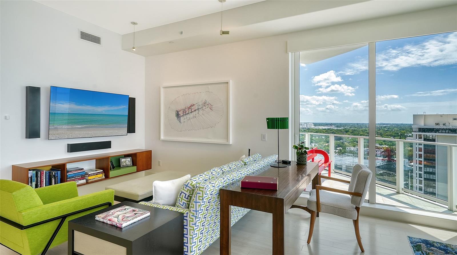 624 PALM CONDOMINIUM - Residential