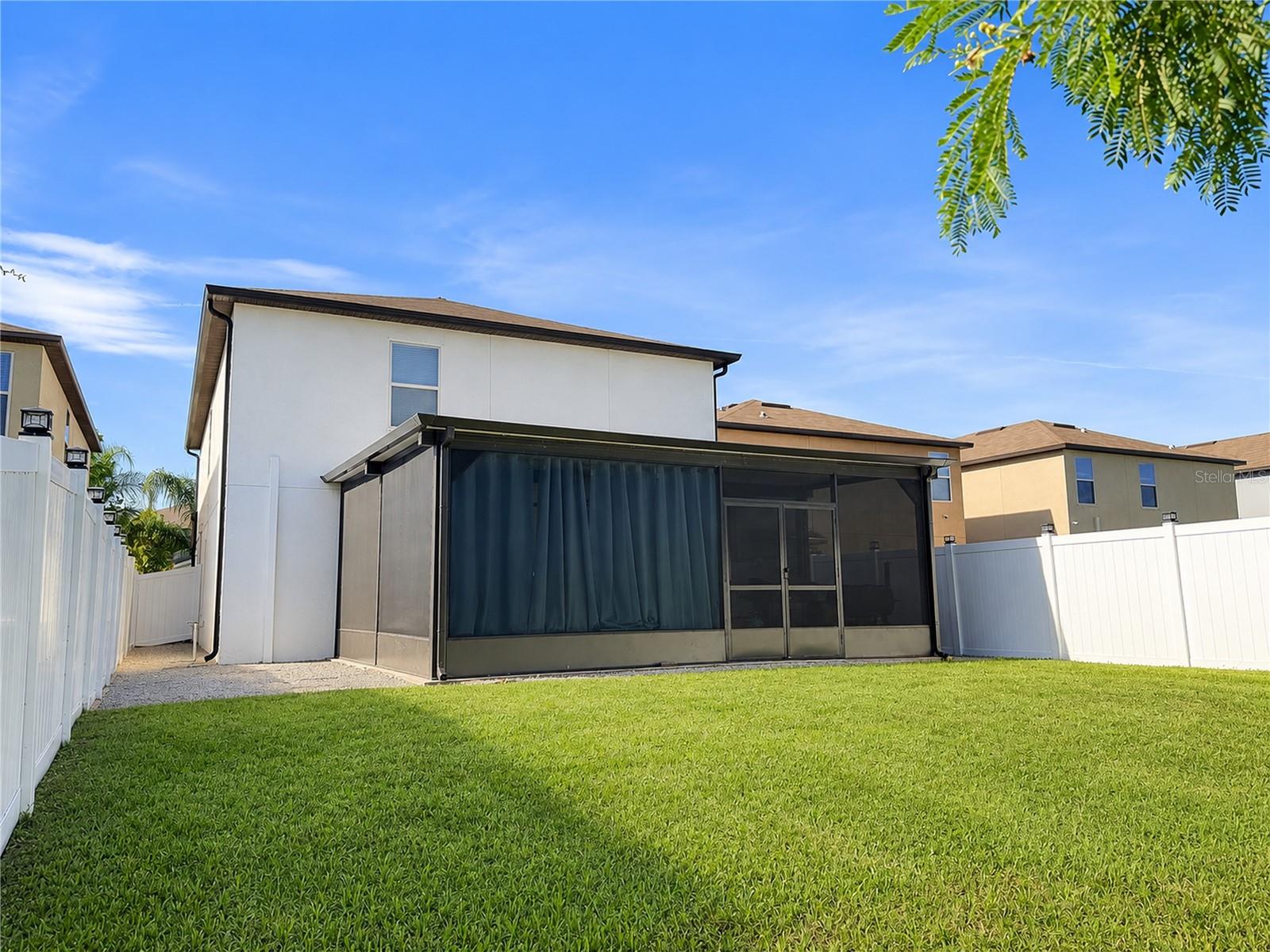 407 ROYAL EMPRESS DRIVE