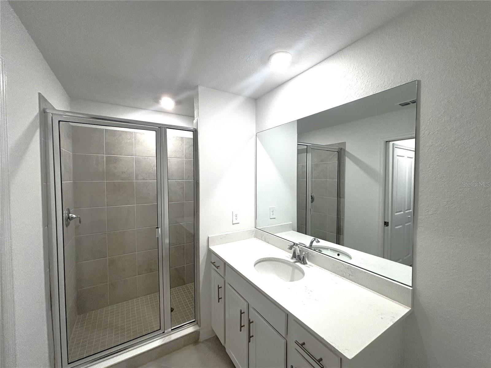 WELLEN GOLF & COUNTRY CLUB - Residential Lease
