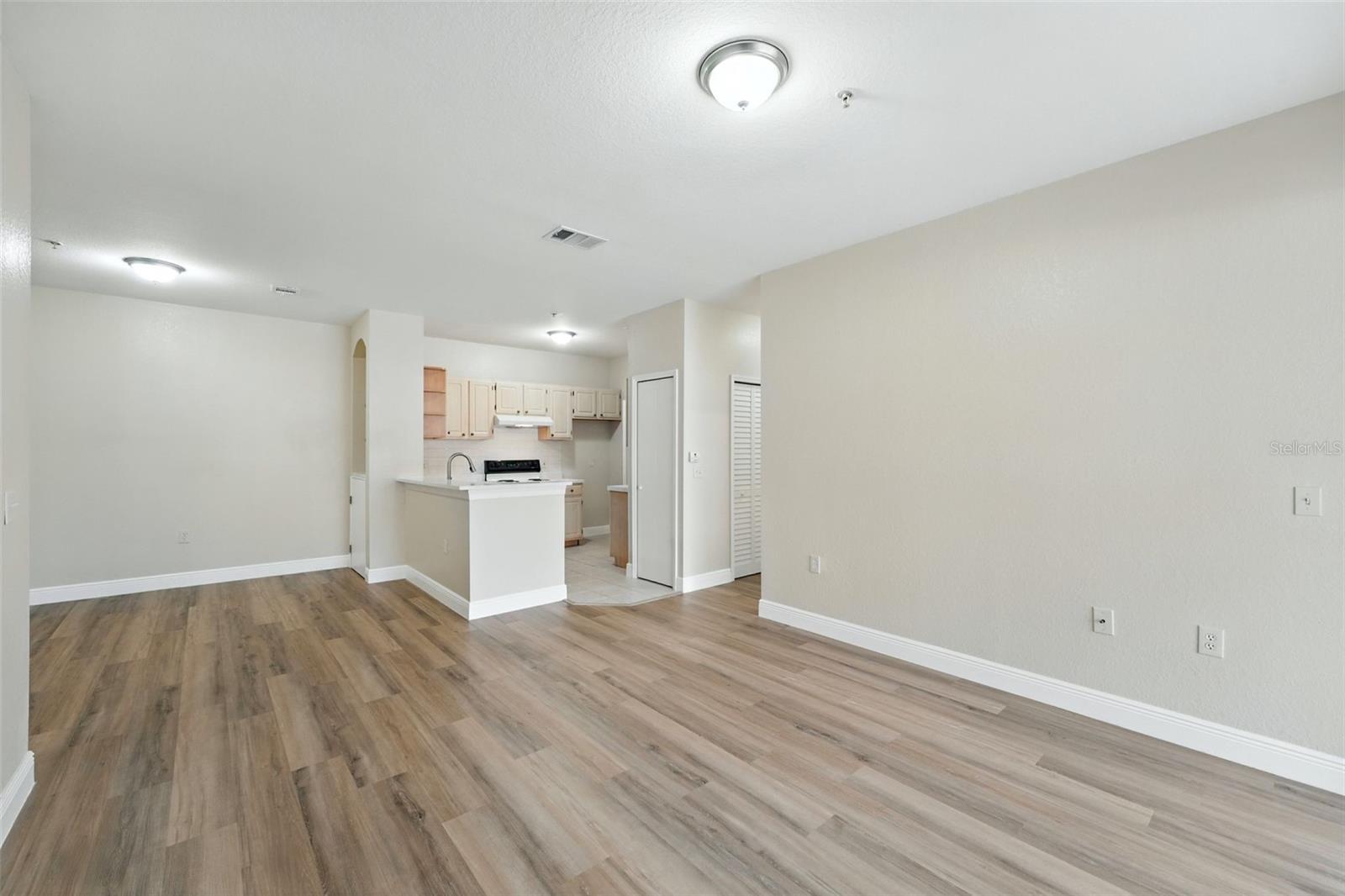 VISCONTI WEST CONDOMINIUM - Residential