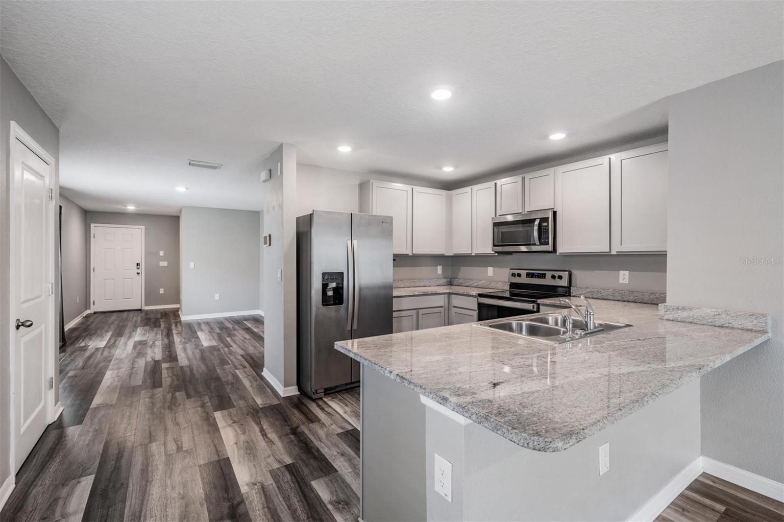 ZEPHYR LAKES SUB - Residential