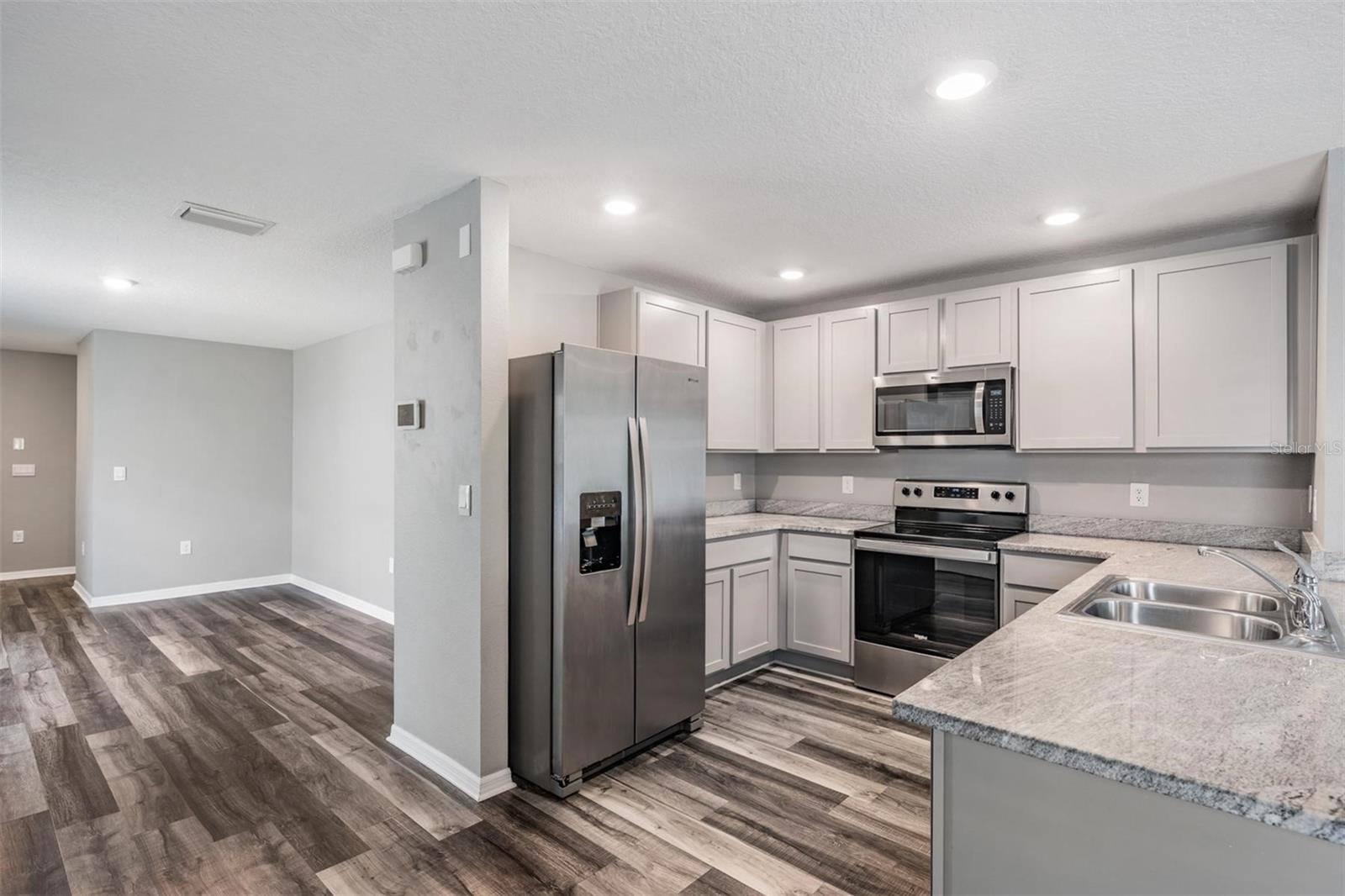 ZEPHYR LAKES SUB - Residential