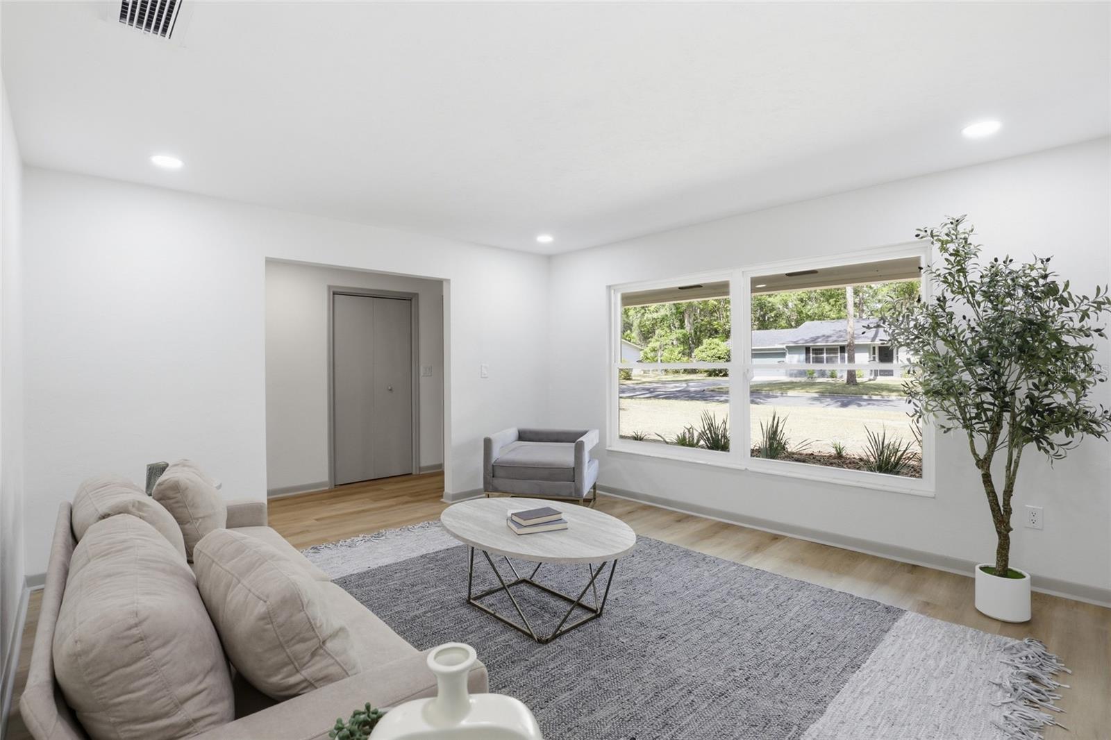 NORTHWOOD OAKS - Residential