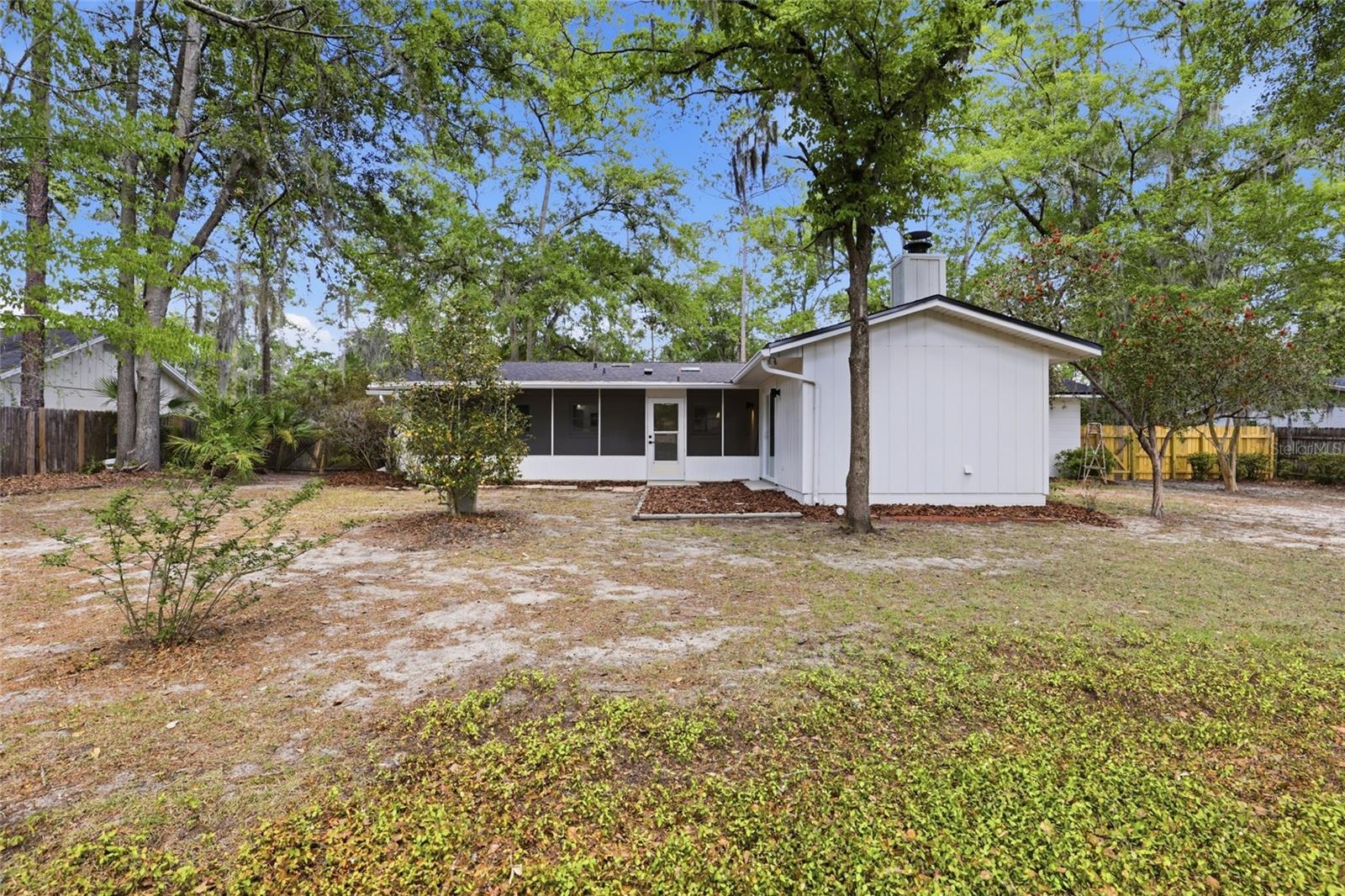 NORTHWOOD OAKS - Residential