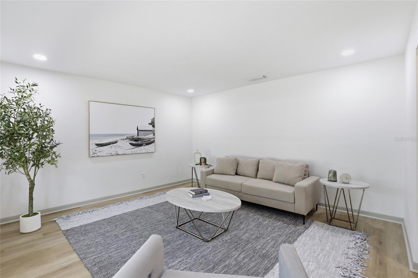 NORTHWOOD OAKS - Residential