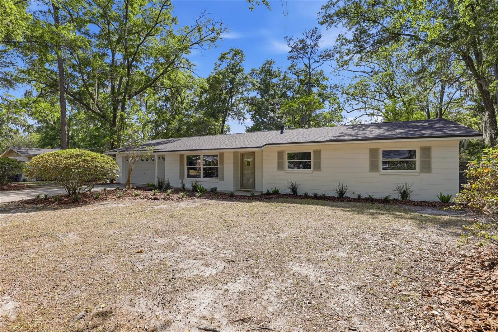 NORTHWOOD OAKS - Residential