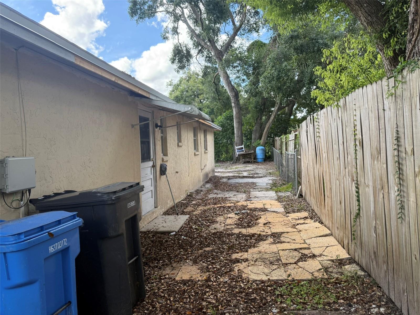 UNPLATTED - Residential Lease