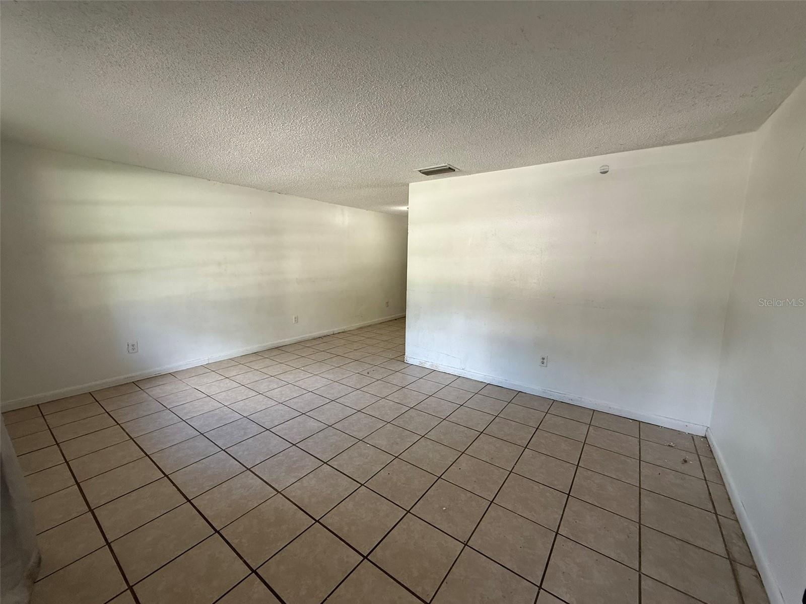 UNPLATTED - Residential Lease