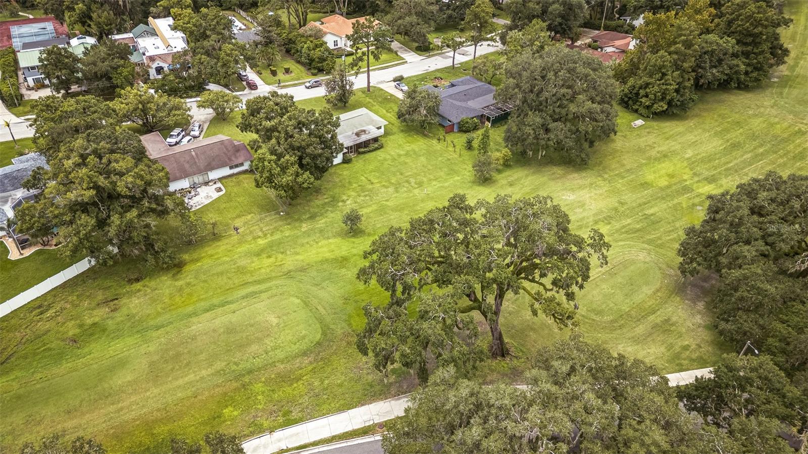 936 N RIVERHILLS DRIVE