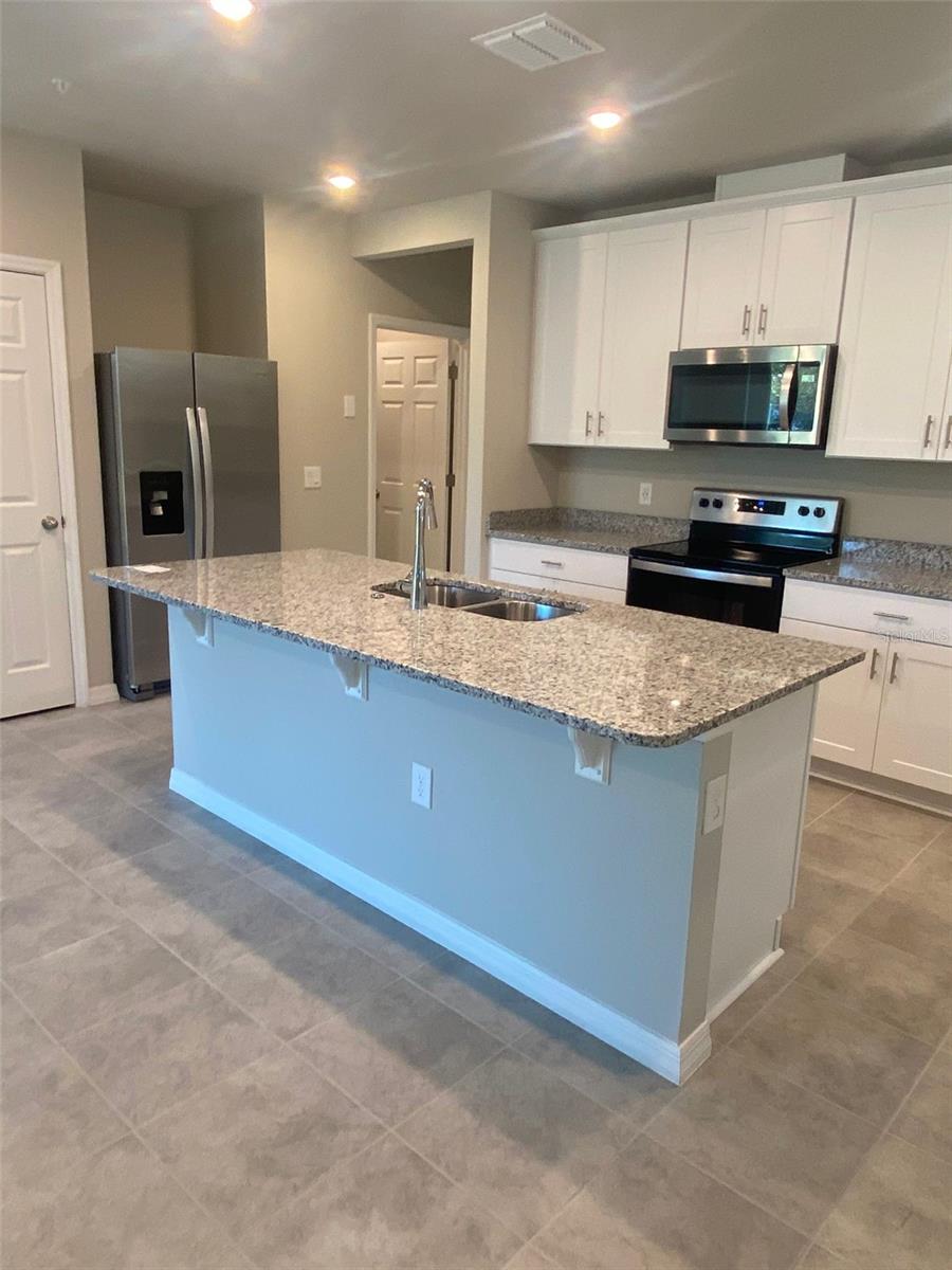 PRAIRIE MEADOWS - Residential Lease