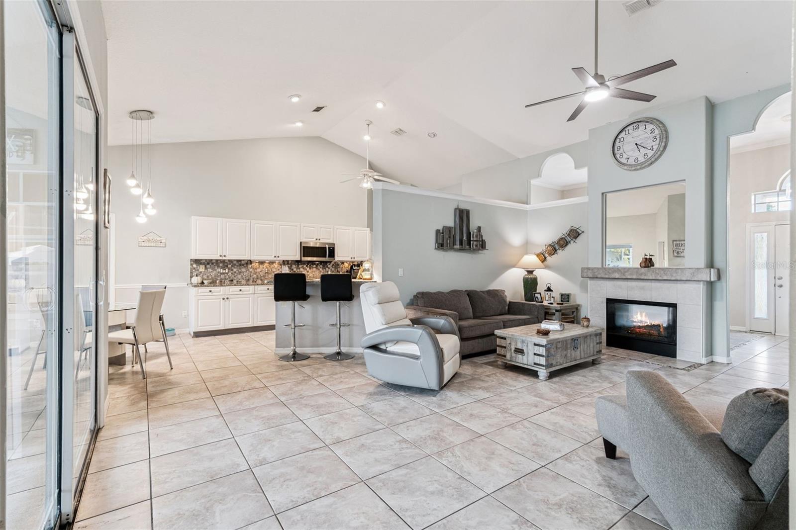 DEBARY WOODS UNIT 02 - Residential