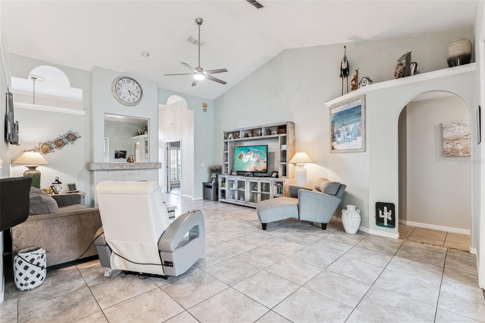 DEBARY WOODS UNIT 02 - Residential