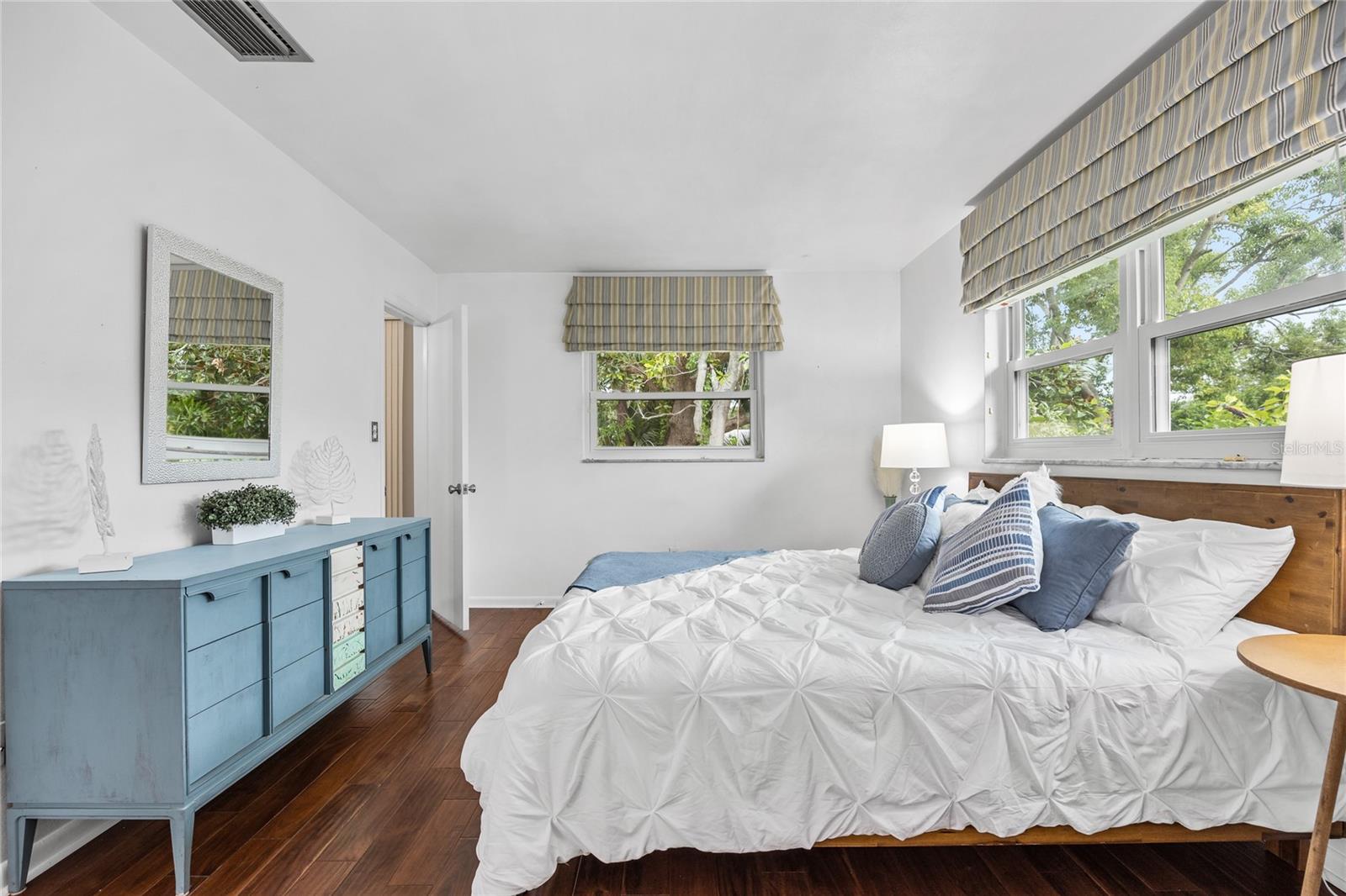 FAIRWAY ESTATES 9TH ADD - Residential