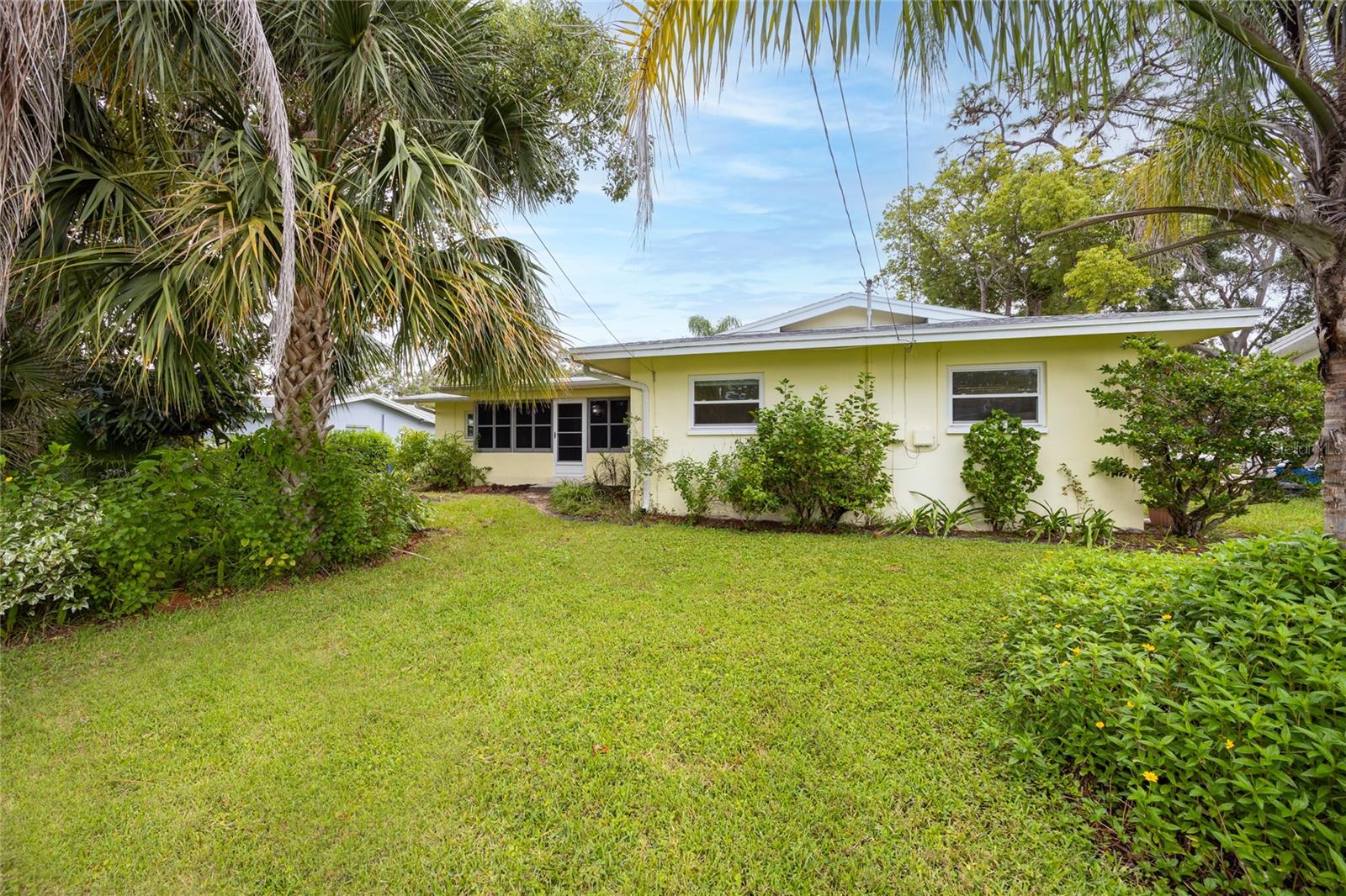 FAIRWAY ESTATES 9TH ADD - Residential