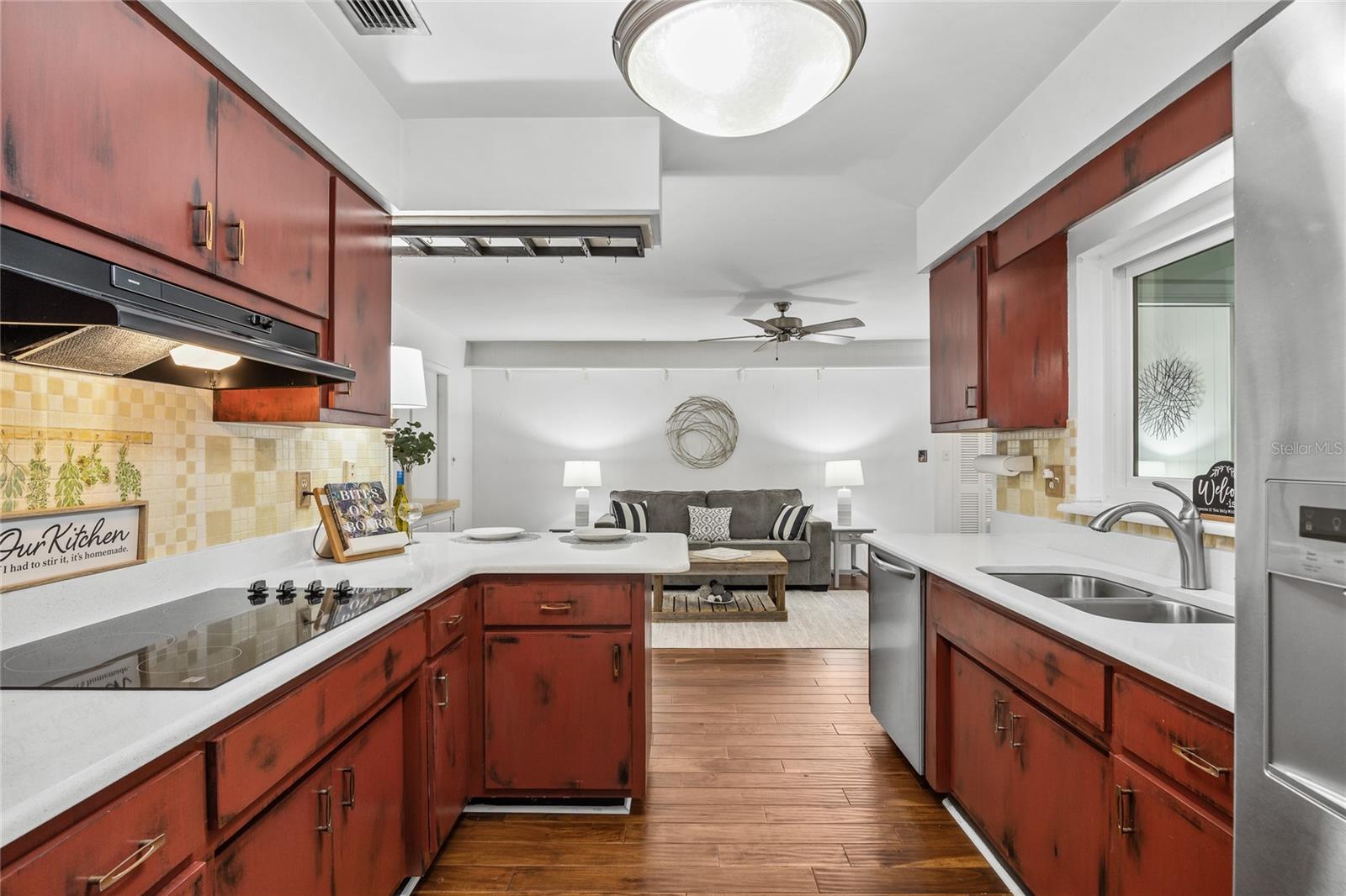 FAIRWAY ESTATES 9TH ADD - Residential