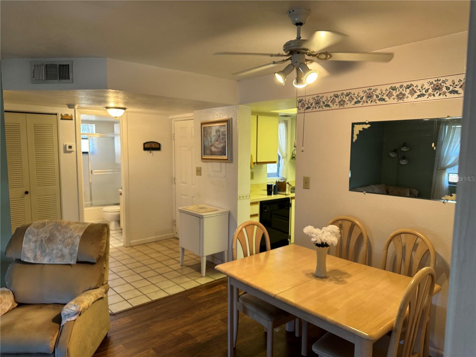 OAKS 04 - Residential