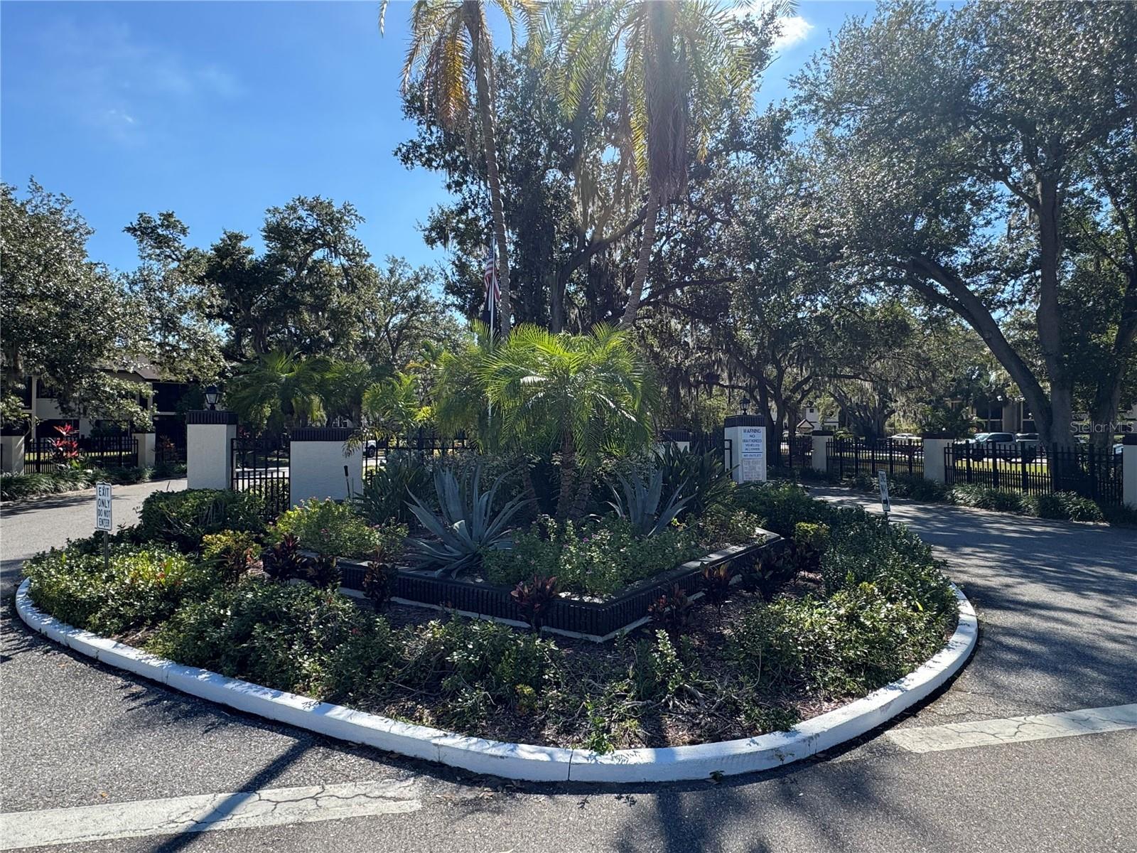 OAKS 04 - Residential