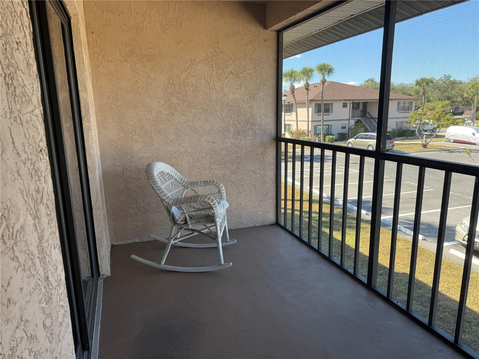 OAKS 04 - Residential