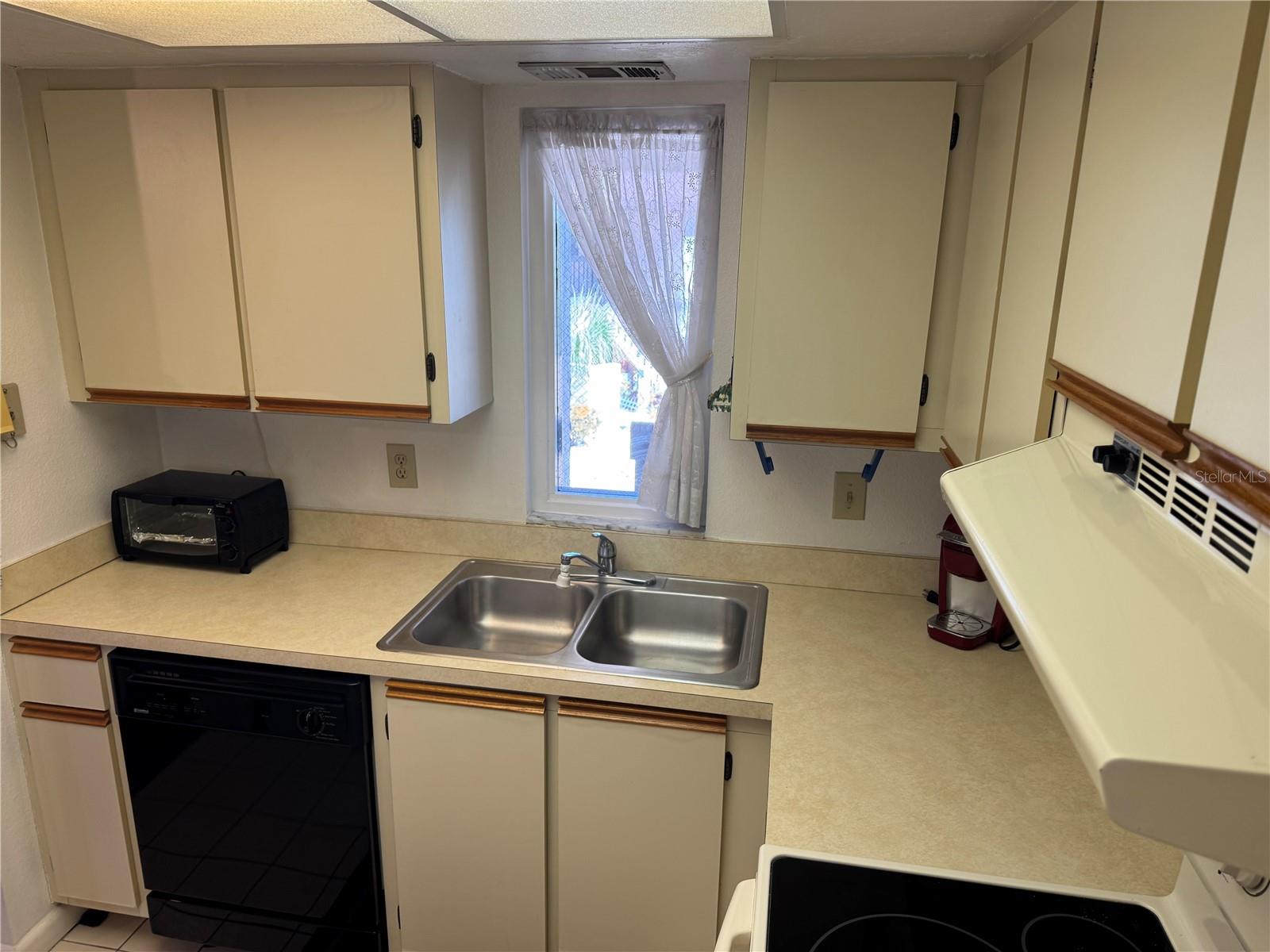 OAKS 04 - Residential