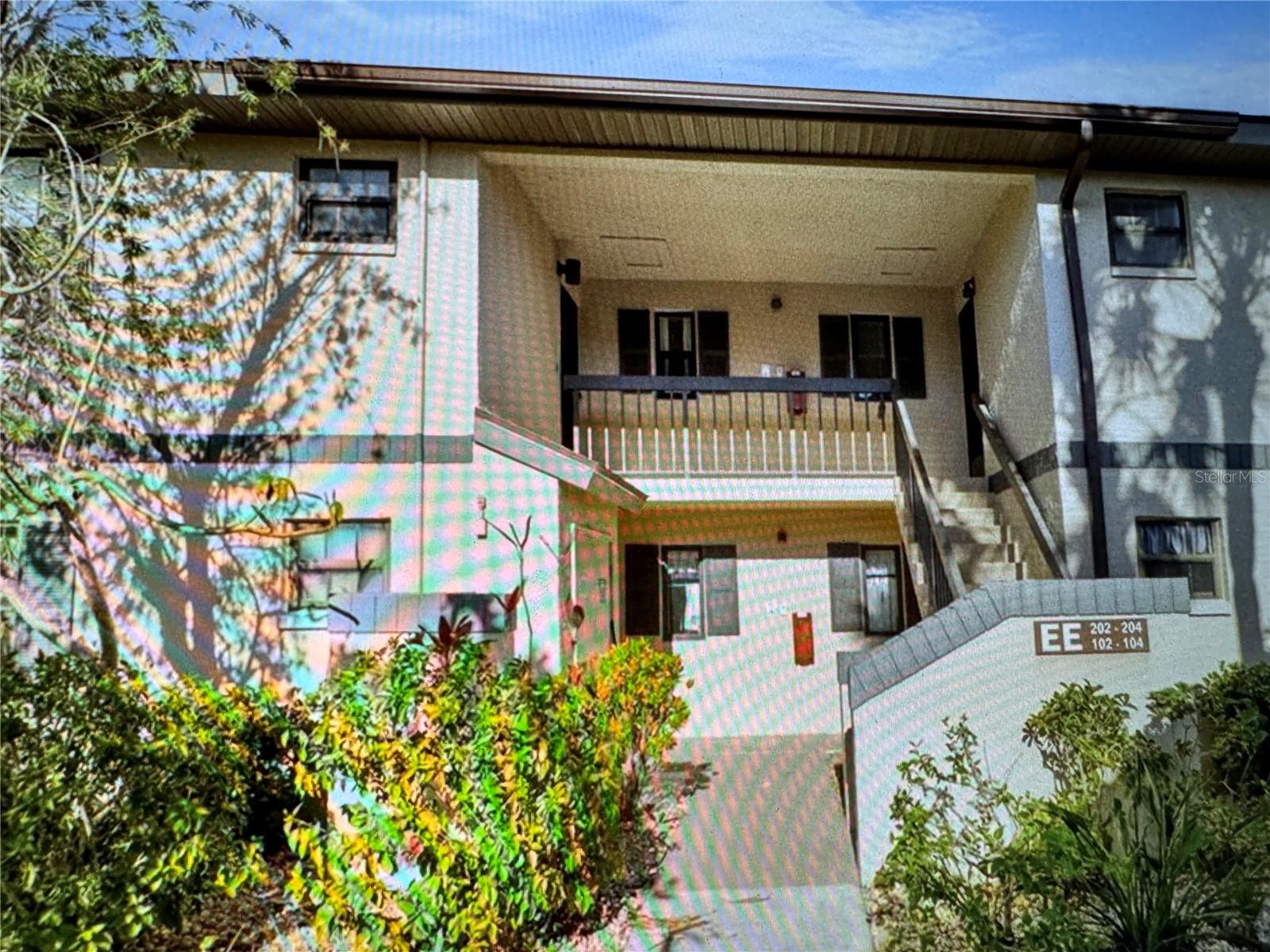 OAKS 04 - Residential