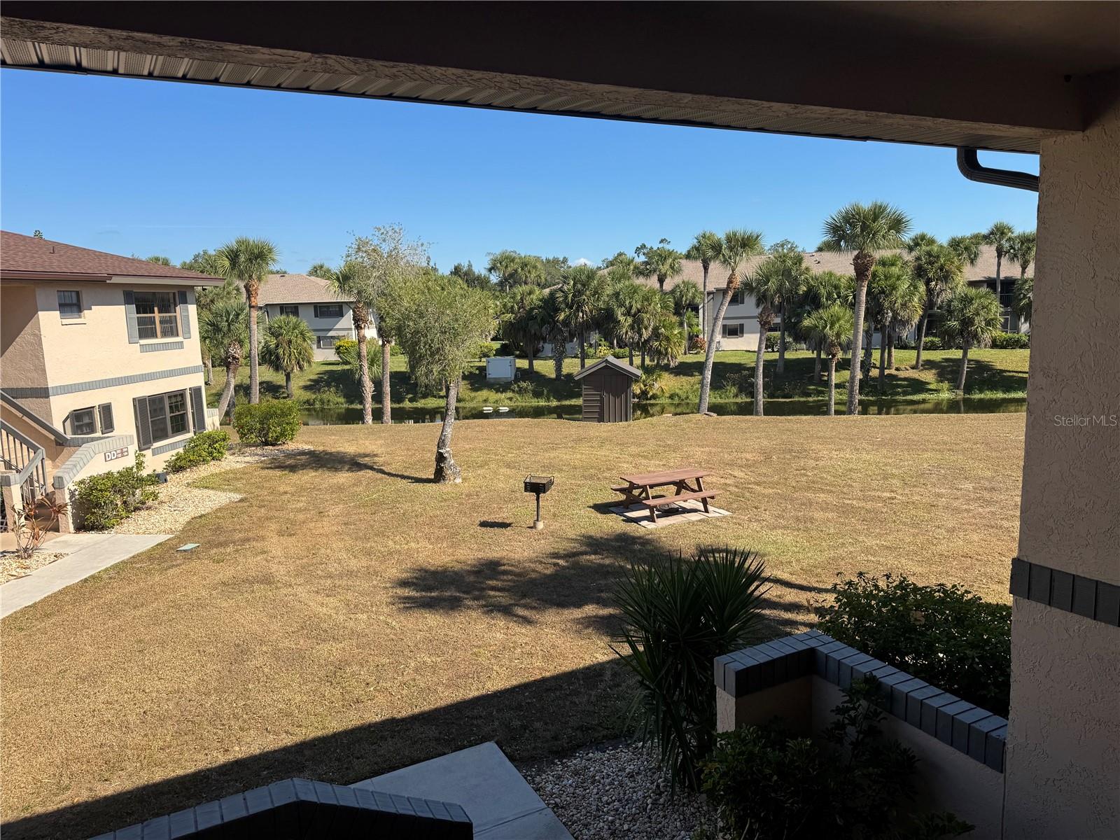 OAKS 04 - Residential