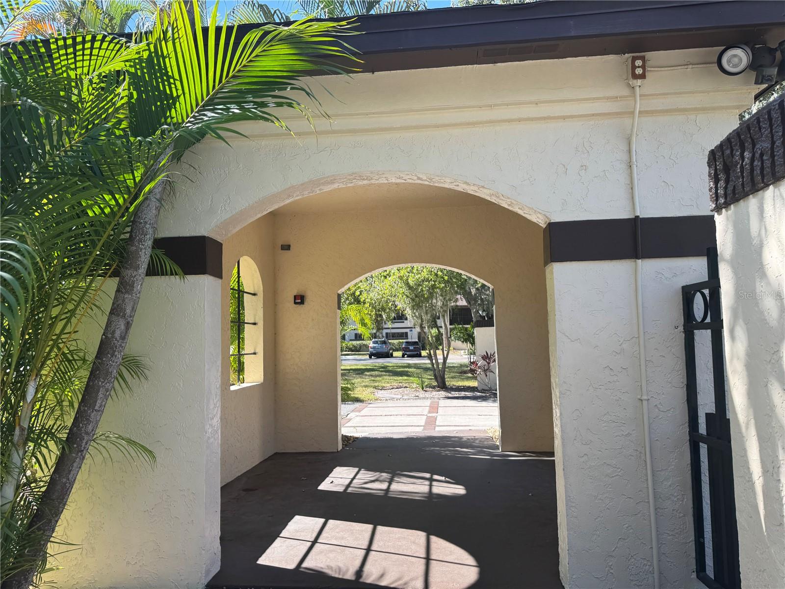 OAKS 04 - Residential