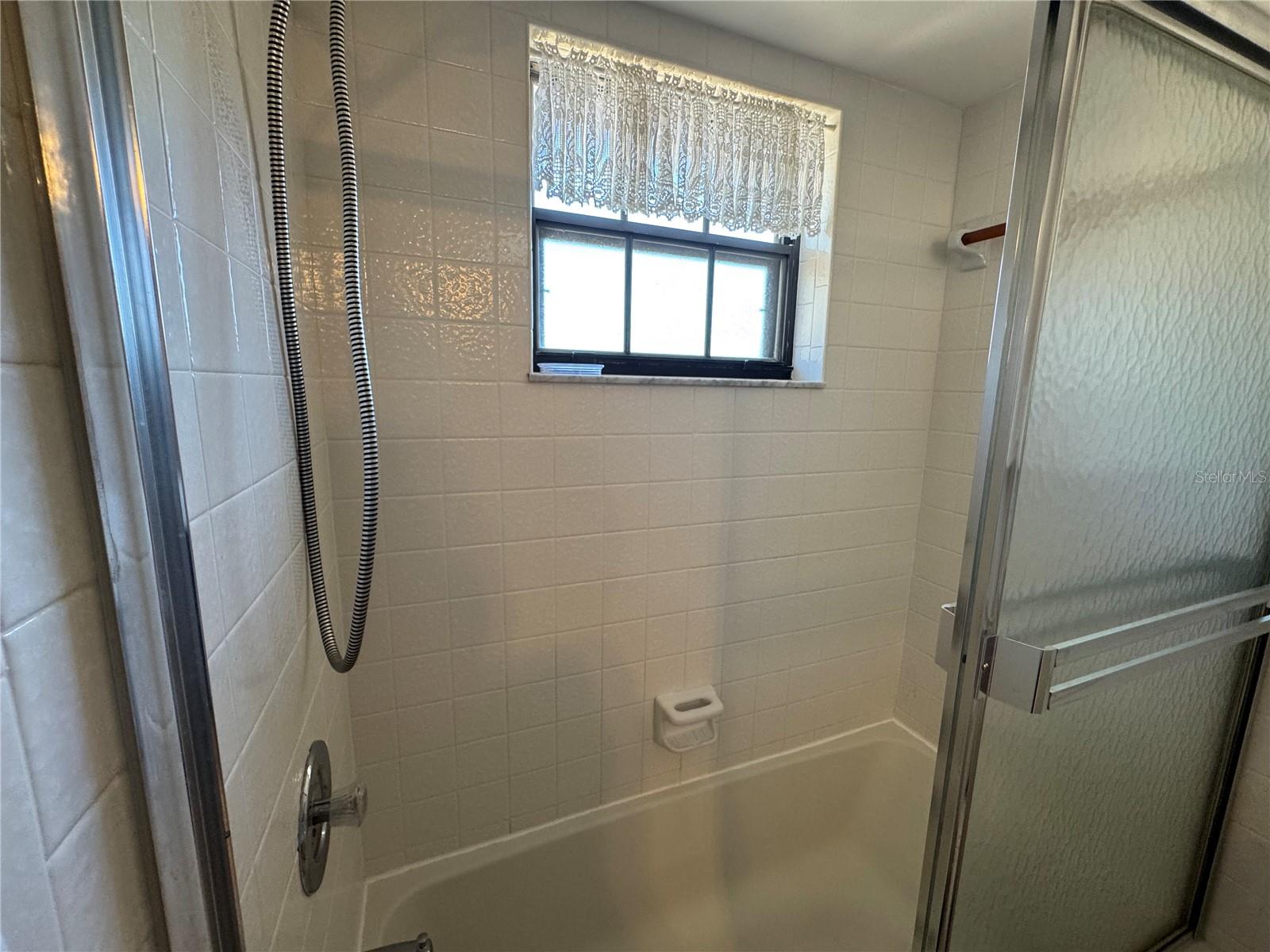 OAKS 04 - Residential