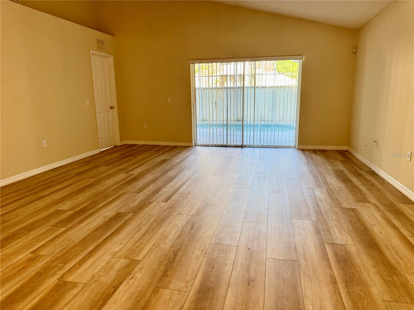 2510 HAMLET LANE