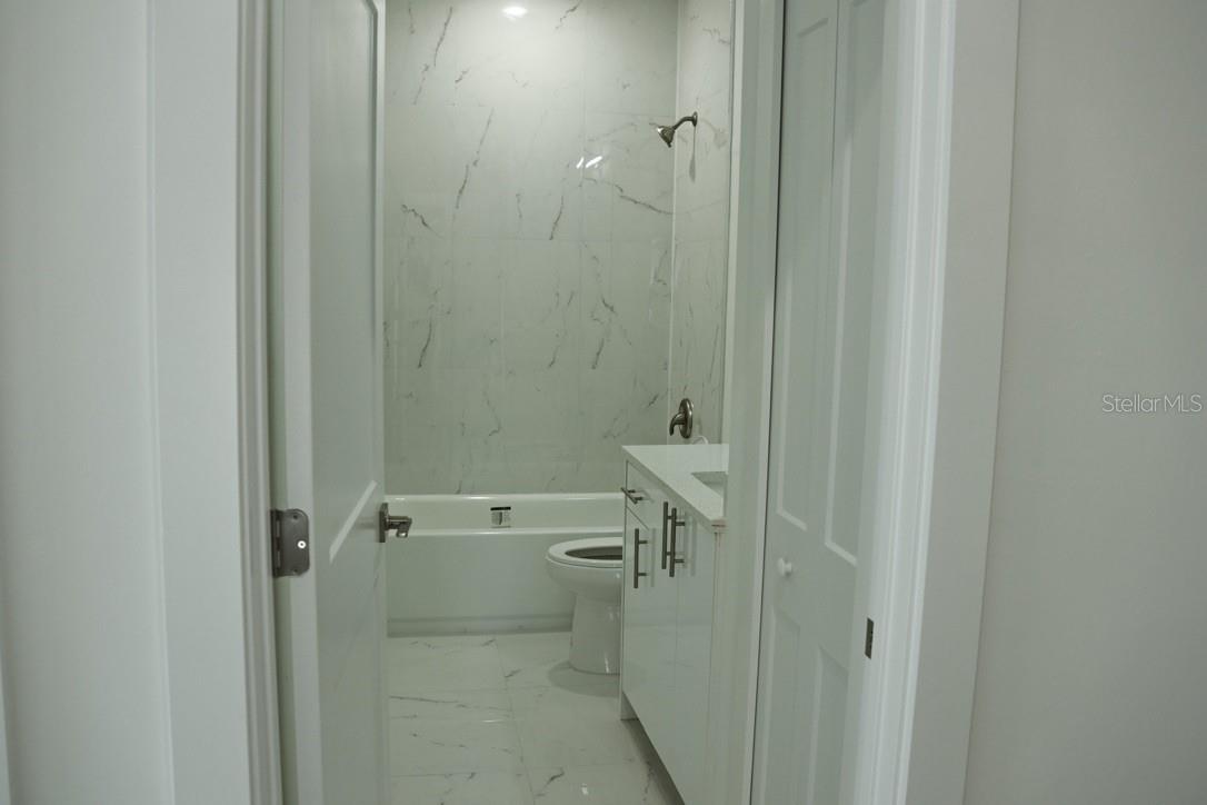 LEHIGH ESTATES - Residential Lease