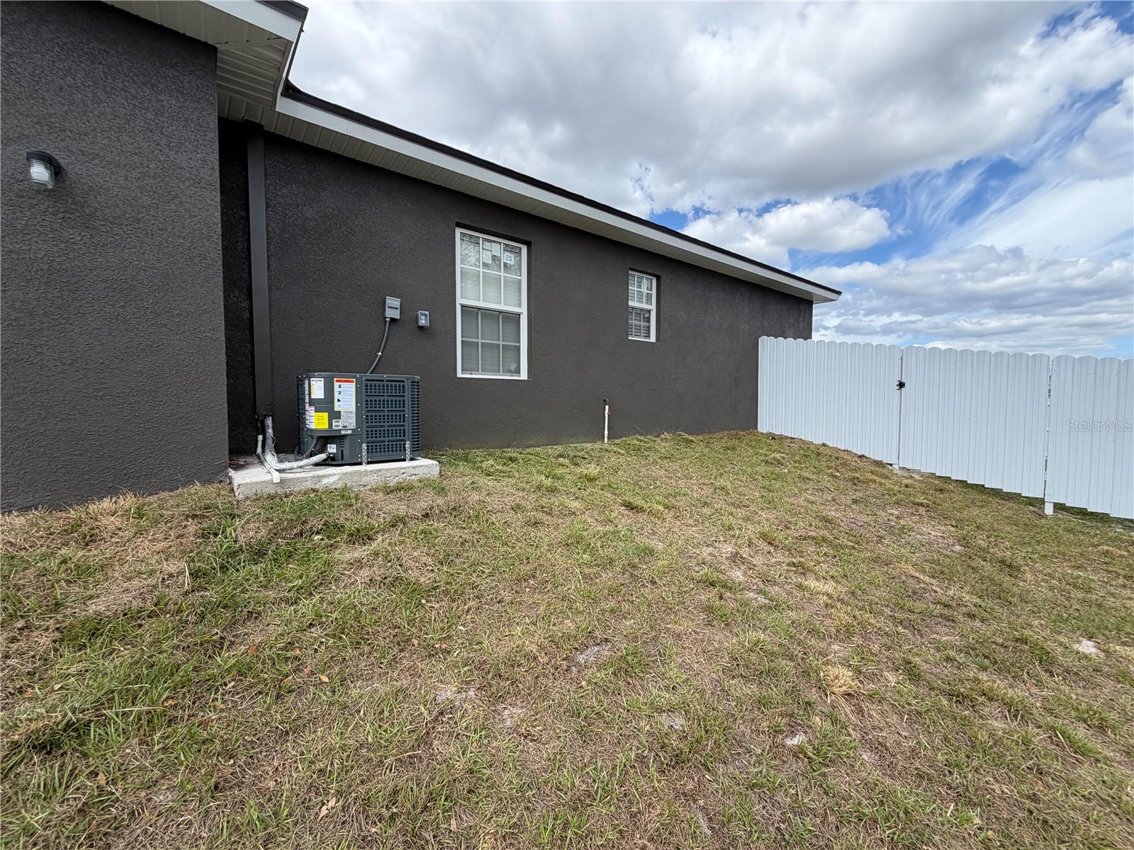 LEHIGH ESTATES - Residential Lease