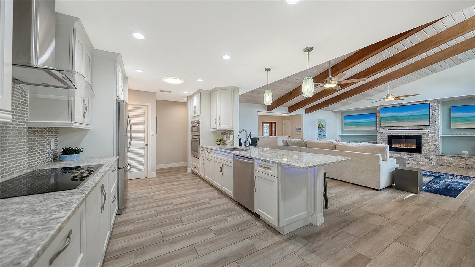 SIESTA COVE SUB - Residential