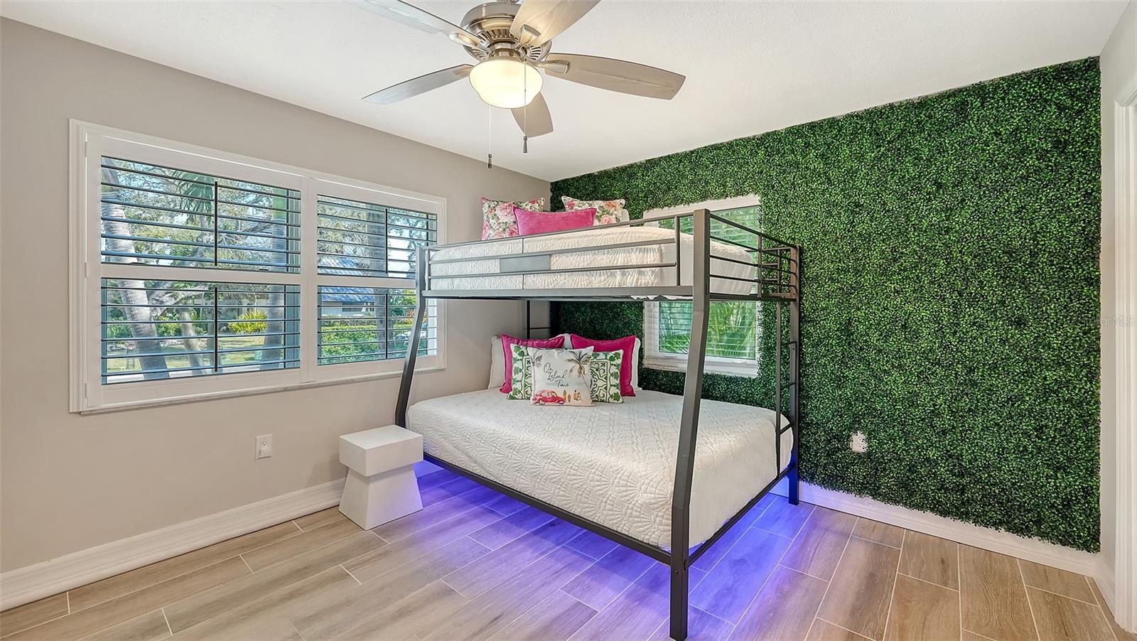 SIESTA COVE SUB - Residential