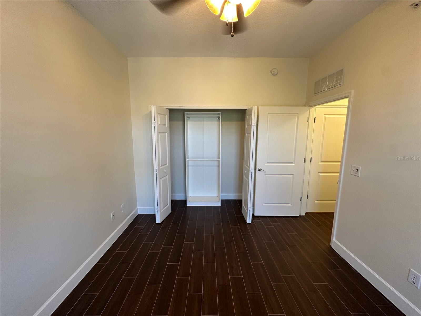 ARTISAN CLUB CONDO PH 2 - Residential Lease