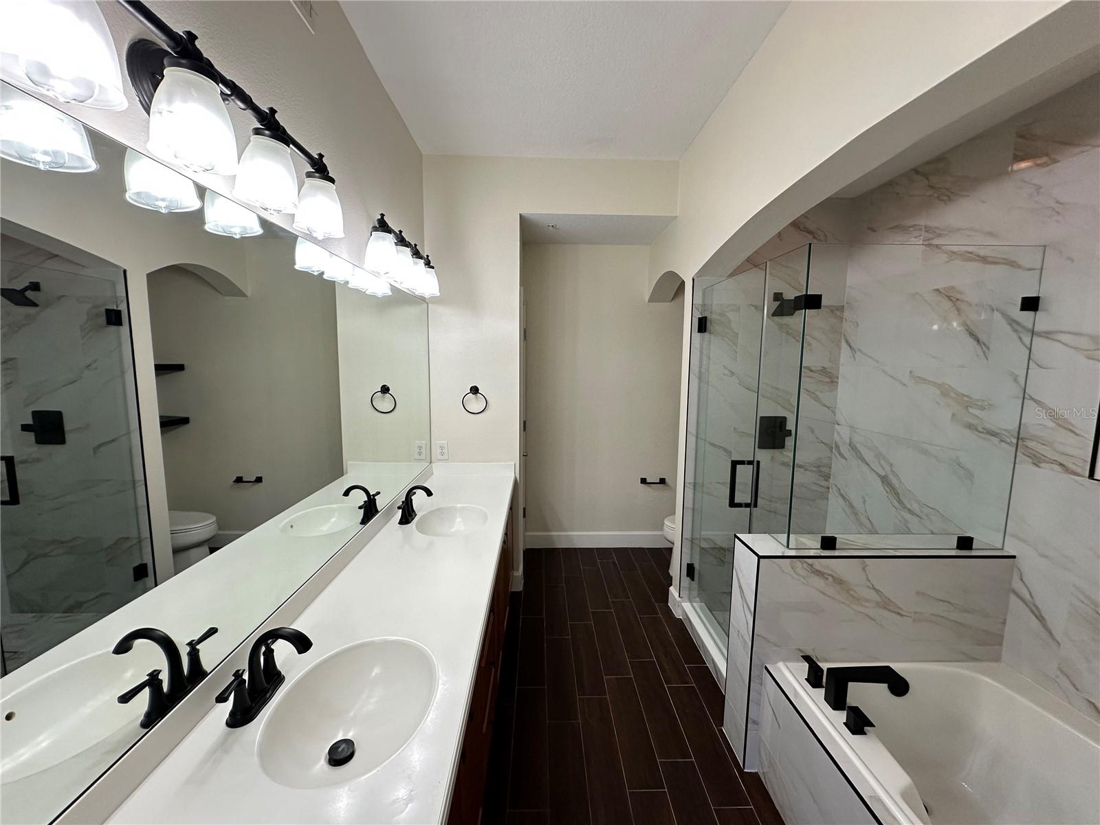 ARTISAN CLUB CONDO PH 2 - Residential Lease