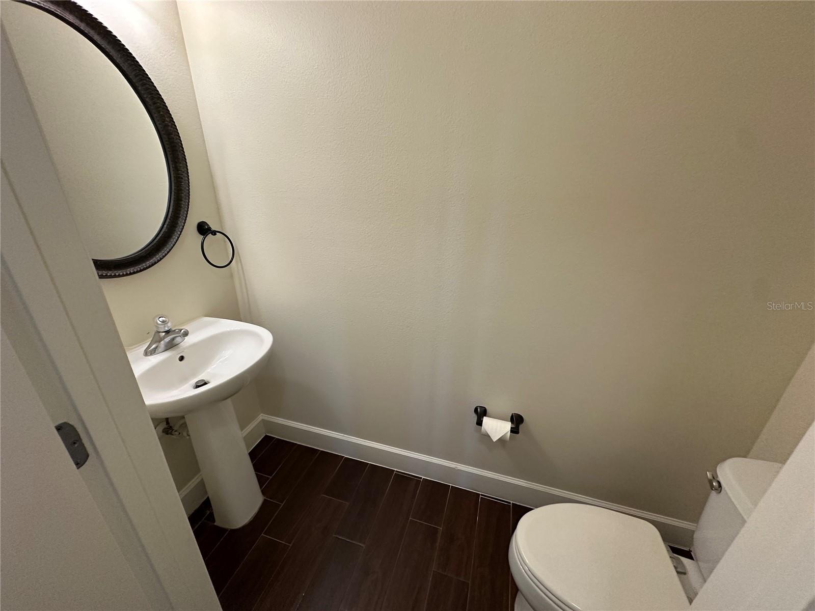 ARTISAN CLUB CONDO PH 2 - Residential Lease