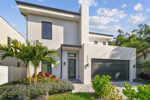 Photo of 3704 S Lynwood Ave, Tampa, FL 33629 (MLS # TB8460213)