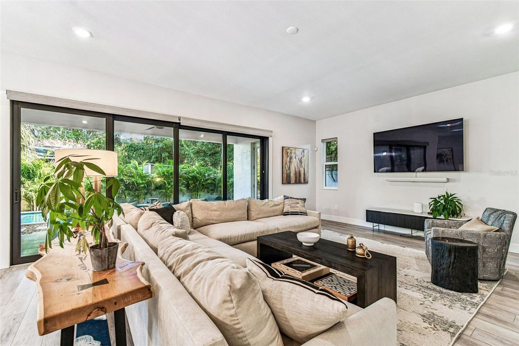 Photo of 3704 S Lynwood Ave, Tampa, FL 33629 (MLS # TB8460213)