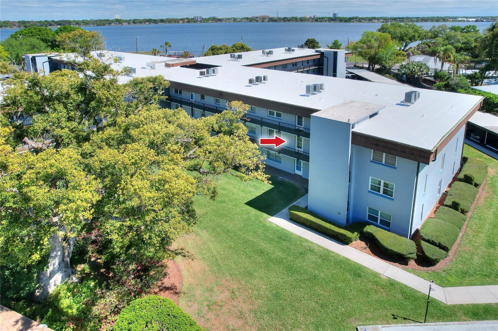 333 LAKE HOWARD DRIVE NW 203C