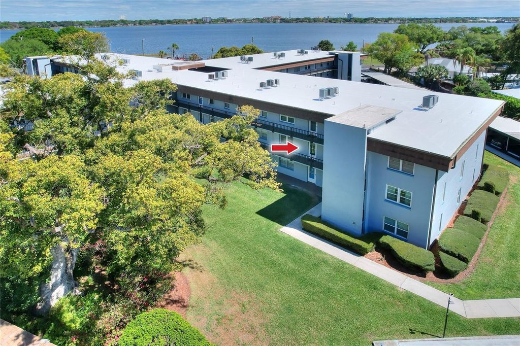 Photo of 333 Lake Howard Drive NW #203C, Winter Haven, FL 33880 (MLS # L4961519)