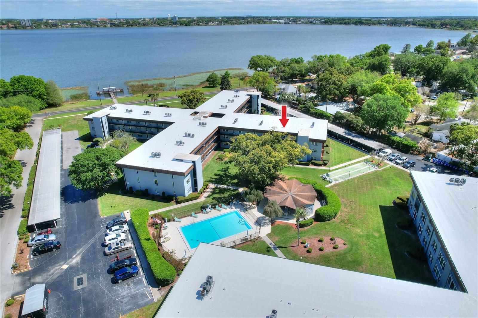 333 LAKE HOWARD DRIVE NW 203C