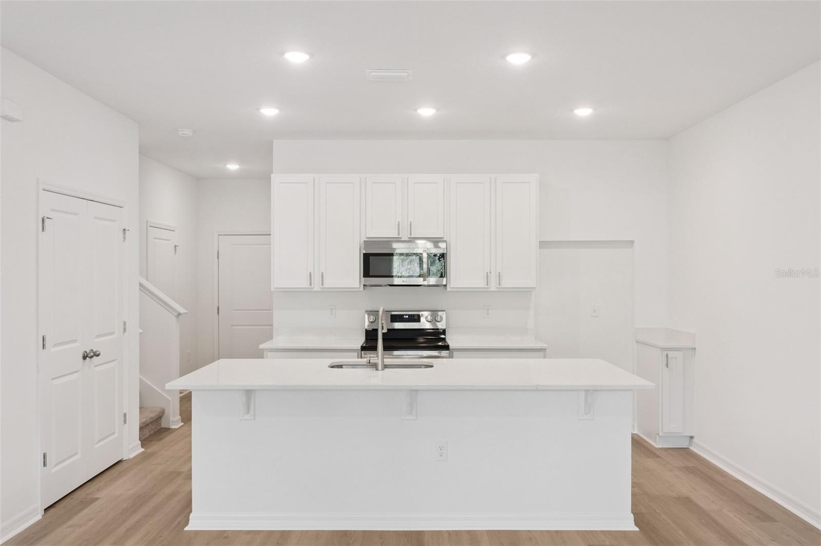 654 CEDAR ELM COURT