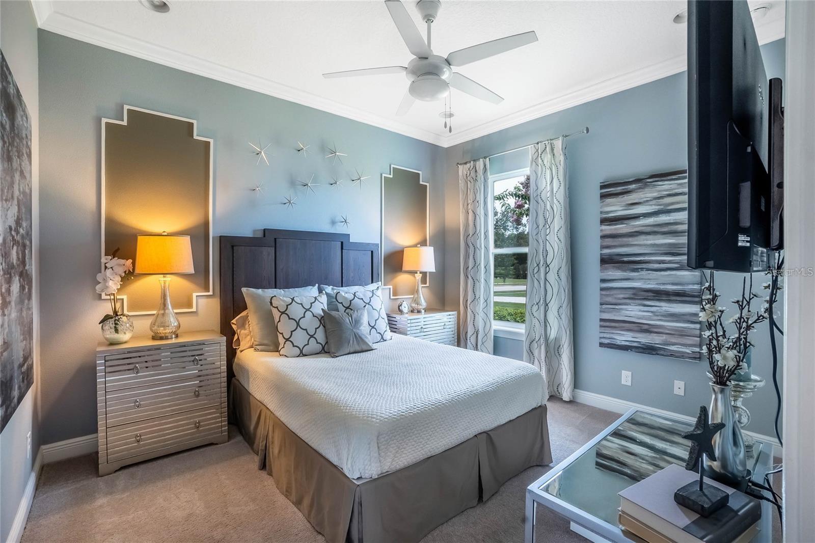 HEATHROW COUNTRY ESTATE - Residential