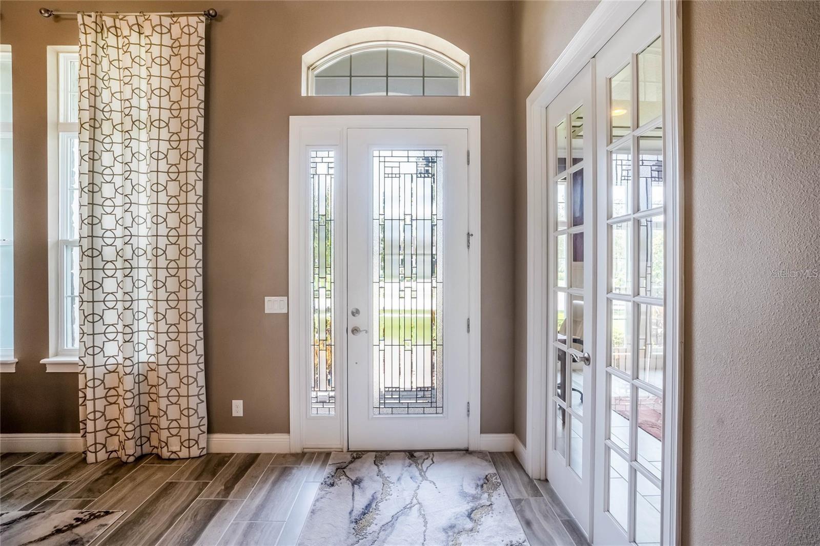 HEATHROW COUNTRY ESTATE - Residential