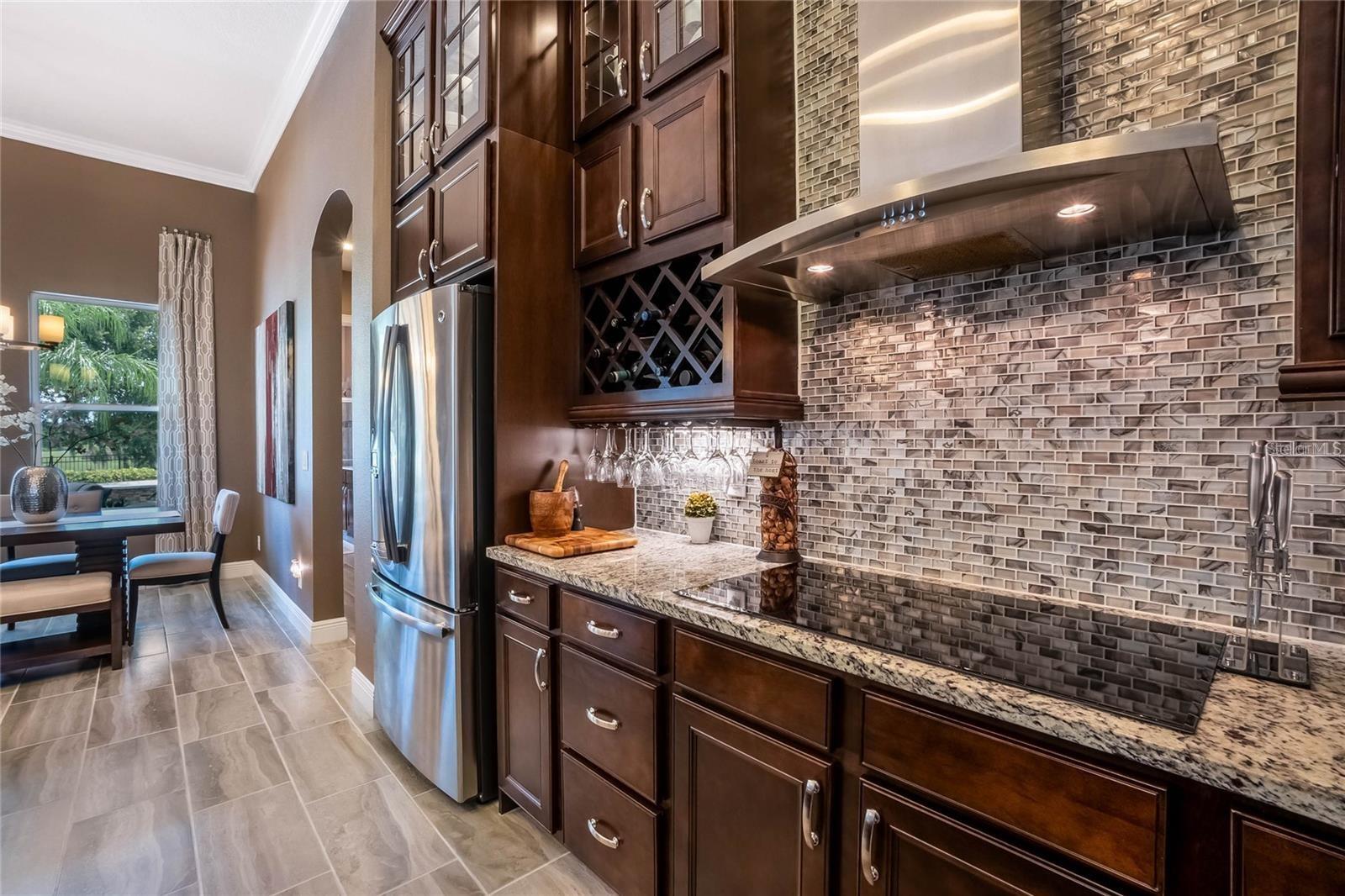 HEATHROW COUNTRY ESTATE - Residential