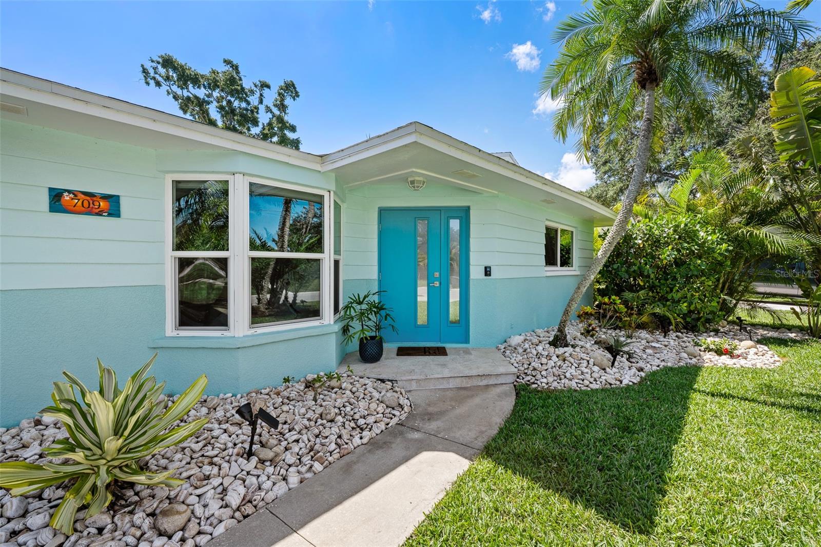 709 PINEWOOD DRIVE