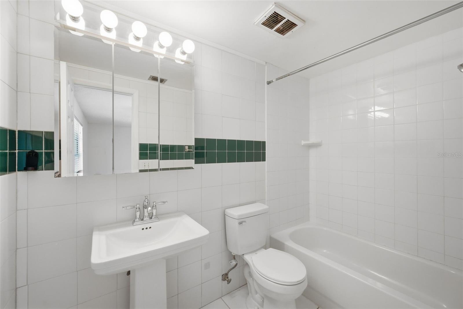 NORTHDALE SEC A UNIT 2 - Residential